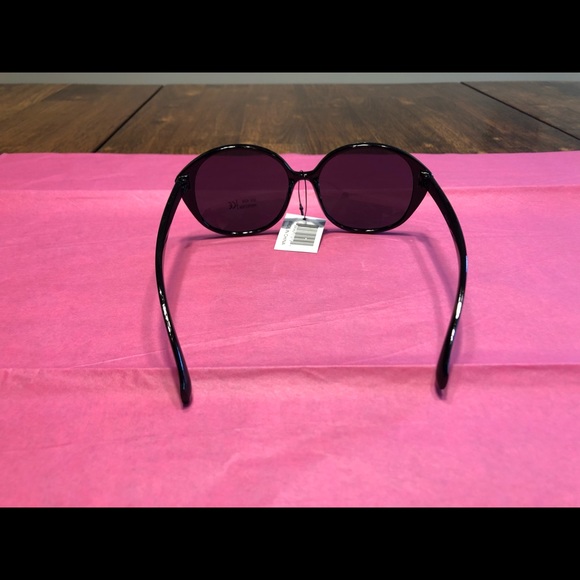 NWT!! Gorgeous!! Georgio Caponi Sunglasses - Picture 3 of 4